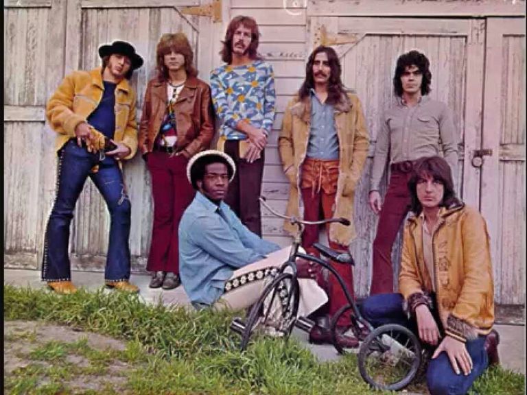 Three Dog Night - Mama Told Me (Not To Come)